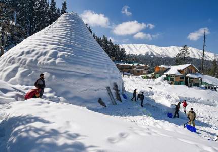 Adventure Tour: Jammu-Srinagar-Gulmarg-Pahalgam-Sonmarg
