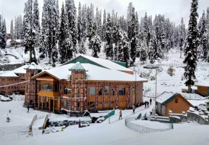 Vaishno Devi and Kashmir Tour from Chandigarh