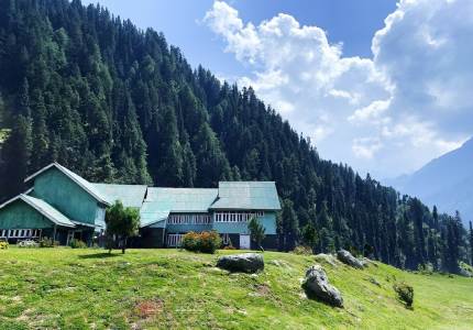 Amritsar & Kashmir Valley Tour from Chandigarh