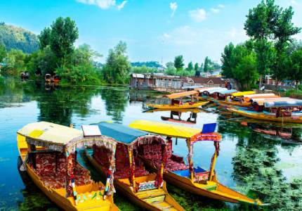 Adventure Tour: Jammu-Srinagar-Gulmarg-Pahalgam-Sonmarg