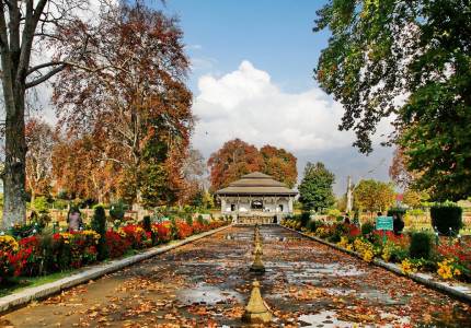 Vaishno Devi and Kashmir Tour from Chandigarh
