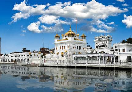 Chandigarh to Punjab Gurudwaras: Spiritual Tour
